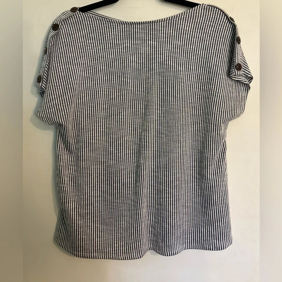 NWT W5 || Blue & White Ribbed Short Sleeve Top Button Accent Boxy Made in 🇺🇸 - Picture 6 of 7